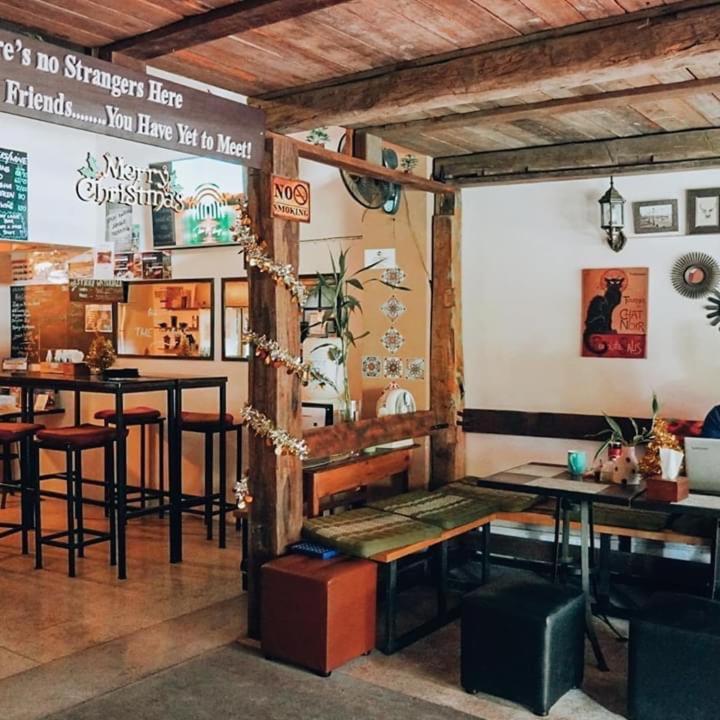 The Cabin Backpackers Hostel & Bar Chiang Mai Zewnętrze zdjęcie