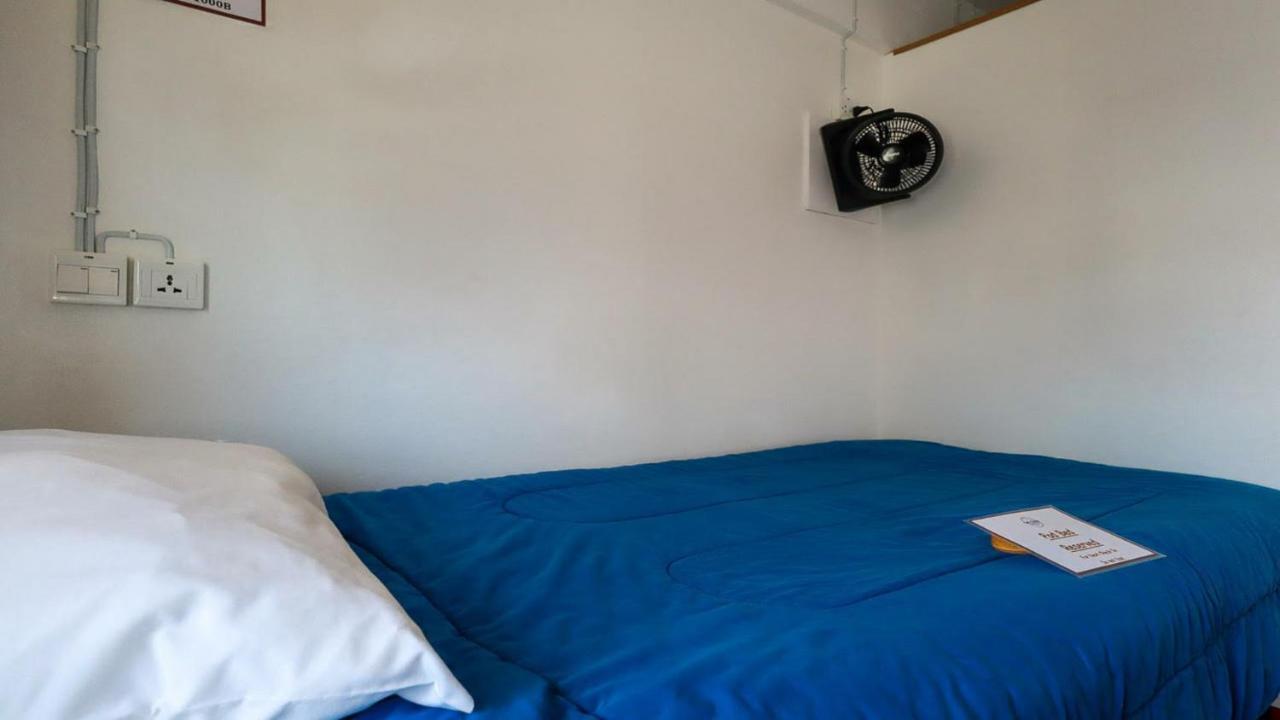 The Cabin Backpackers Hostel & Bar Chiang Mai Zewnętrze zdjęcie